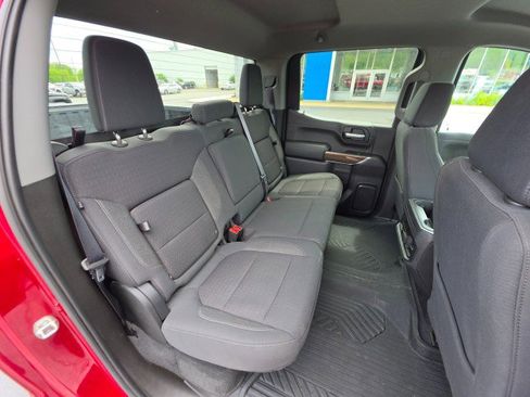 Used 2021 Chevrolet Silverado 1500 LT Trail Boss AWD/4WD image 18