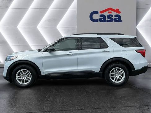 Used 2026 Ford Explorer Active w/ Active Comfort Package RWD image 3