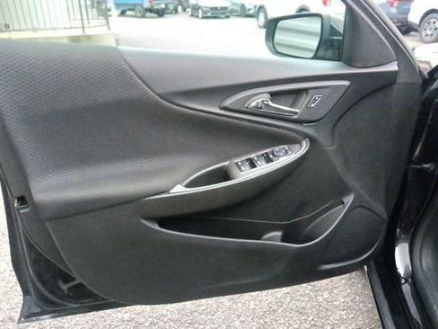 Used 2024 Chevrolet Malibu LT image 11