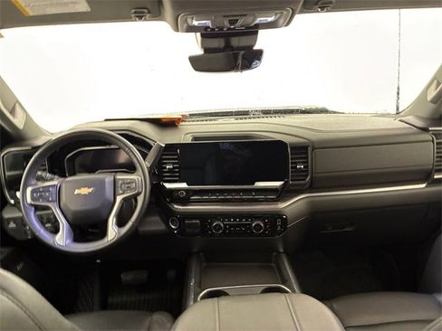 Used 2024 Chevrolet Silverado 2500 LTZ w/ LTZ Premium Package image 20