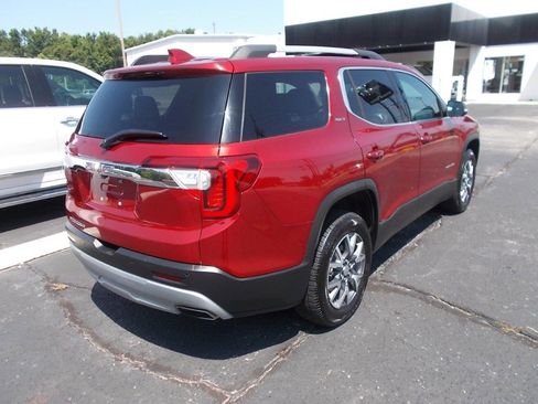 Used 2023 GMC Acadia SLT image 3