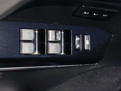 Used 2017 Toyota RAV4 Limited AWD/4WD image 16