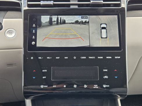 Used 2023 Hyundai Tucson Limited image 23