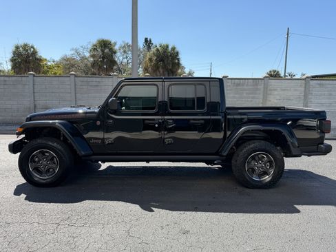 Used 2021 Jeep Gladiator Rubicon image 2
