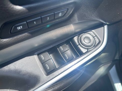 Used 2019 Cadillac XT4 Premium Luxury AWD/4WD image 13
