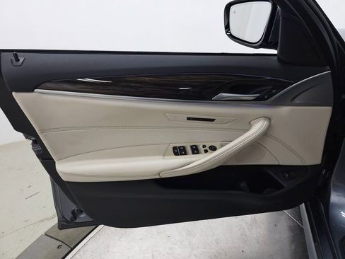 Used 2021 BMW 540i xDrive w/ M Sport Package image 13