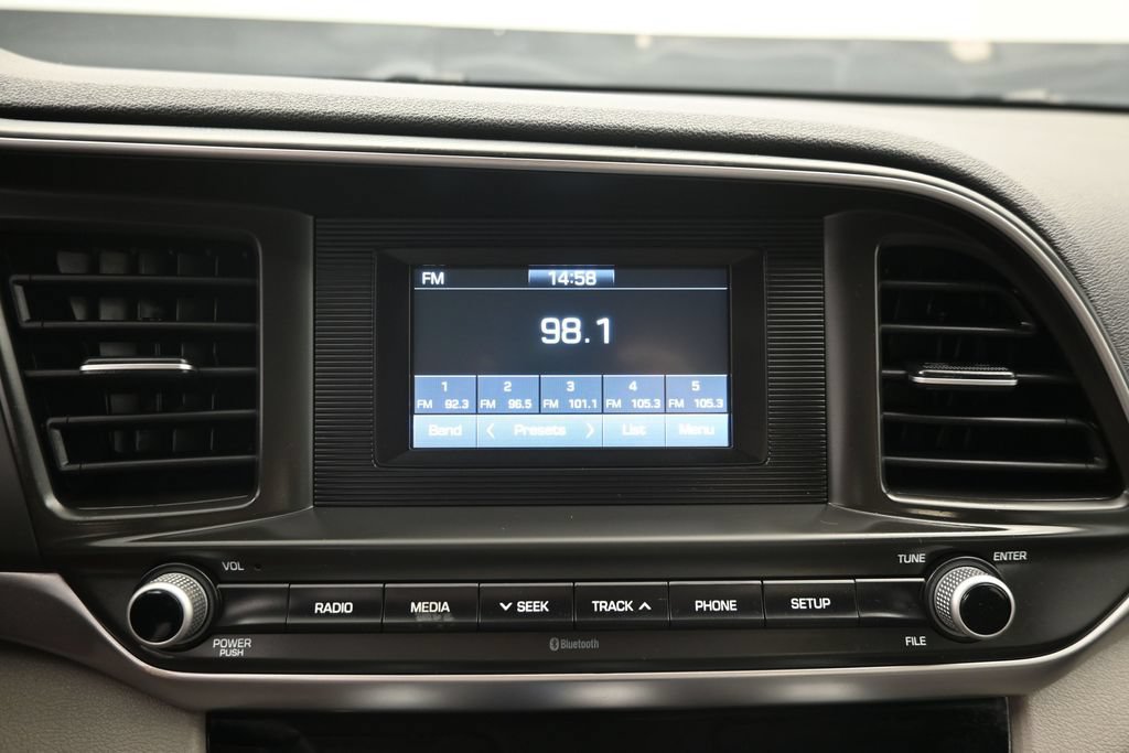 Used 2019 Hyundai Elantra SE FWD image 13