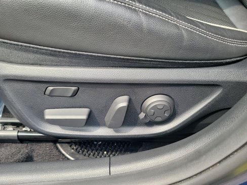 Used 2020 Genesis G70 3.3T RWD image 20