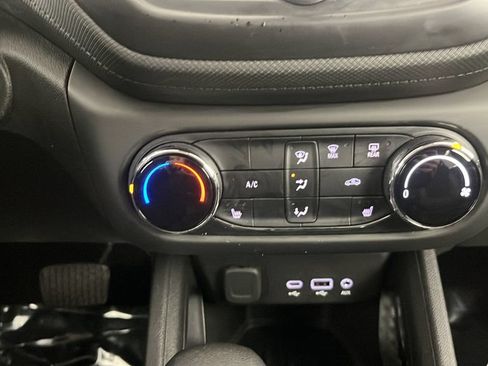 Used 2023 Chevrolet TrailBlazer LT AWD/4WD image 34