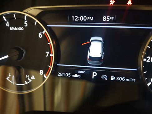 Used 2025 Nissan Rogue SV AWD/4WD image 6