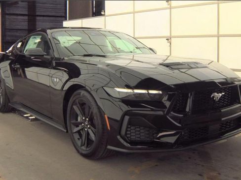 Used 2026 Ford Mustang GT image 3