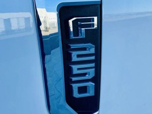Used 2022 Ford F250 XLT w/ XLT Value Package image 8