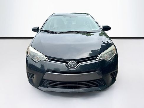 Used 2015 Toyota Corolla LE FWD image 2