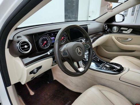 Used 2017 Mercedes-Benz E 300 image 14