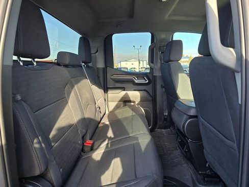 Used 2023 GMC Sierra 1500 SLE w/ Enhanced Capability Package image 12