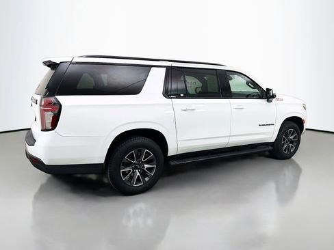 Used 2021 Chevrolet Suburban Z71 w/ Luxury Package image 9