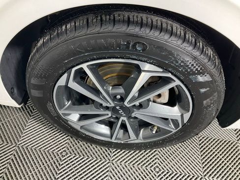 Used 2023 Kia Forte LXS image 8