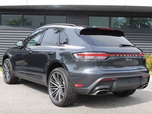 Certified 2025 Porsche Macan image 3