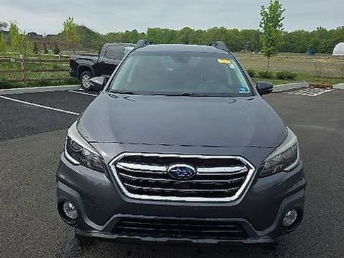 Used 2018 Subaru Outback 2.5i Premium AWD/4WD image 2
