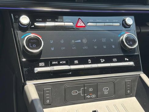 New 2026 Hyundai Santa Fe Calligraphy AWD/4WD image 18