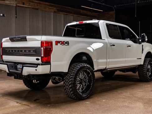 Used 2022 Ford F250 Platinum w/ FX4 Off-Road Package image 9