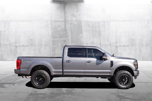 Used 2022 Ford F350 Lariat w/ Black Appearance Package AWD/4WD image 5