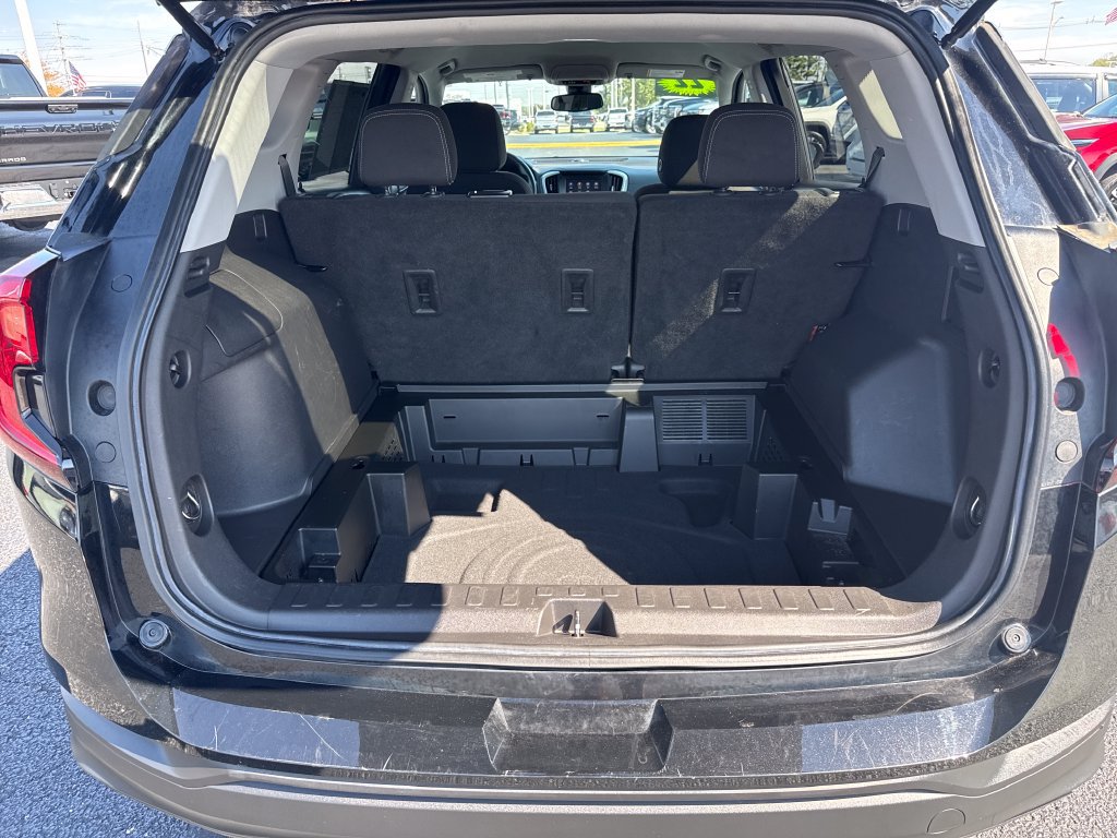 Used 2022 GMC Terrain SLE w/ Driver Convenience Package FWD image 34