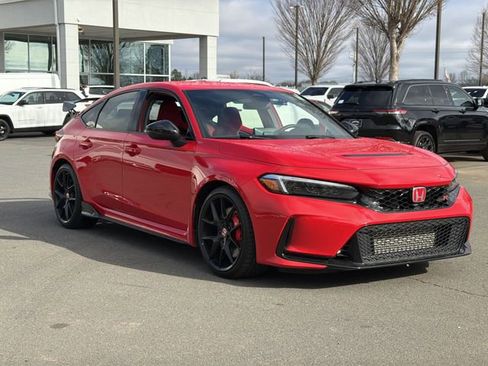 Used 2025 Honda Civic Type R image 14