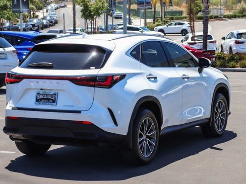 Used 2025 Lexus NX 250 FWD w/ Premium Package image 7