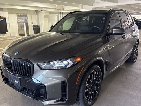 Used 2024 BMW X5 xDrive50e w/ Executive Package image 6