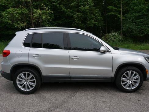 Used 2016 Volkswagen Tiguan SE FWD image 6