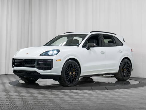 Certified 2024 Porsche Cayenne Turbo image 35