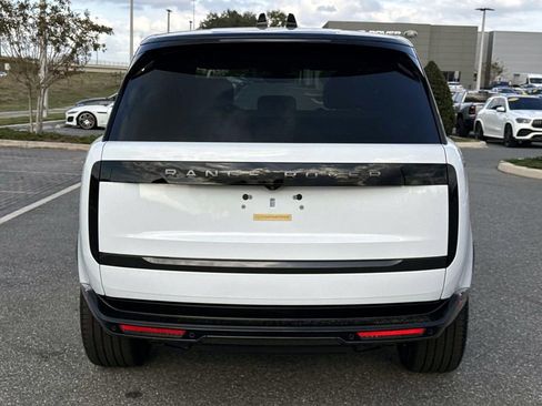 New 2026 Land Rover Range Rover SE image 4