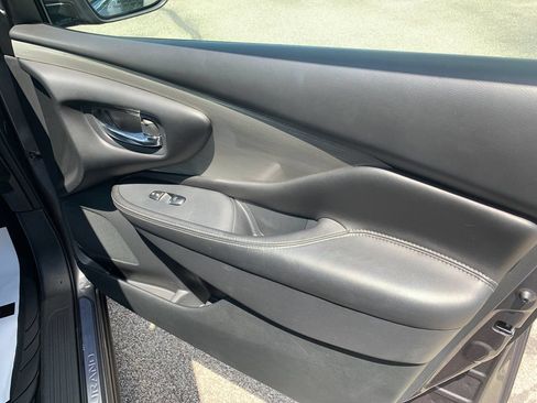 Used 2018 Nissan Murano SL w/ Moonroof Package AWD/4WD image 19