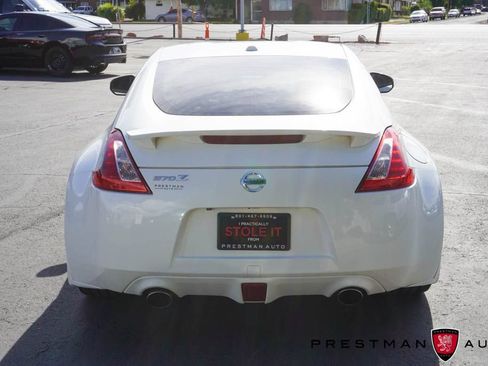 Used 2016 Nissan 370Z Coupe RWD image 11