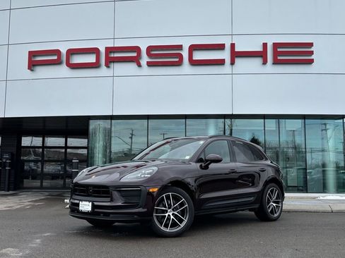 Certified 2026 Porsche Macan AWD/4WD image 1