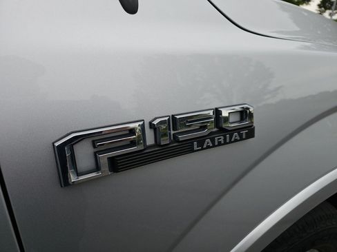 Used 2015 Ford F150 Lariat AWD/4WD image 11