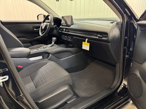 New 2026 Honda HR-V LX image 23