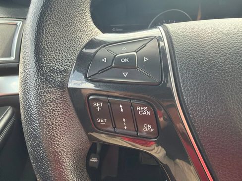 Used 2018 Ford Explorer Limited w/ Equipment Group 301A AWD/4WD image 24
