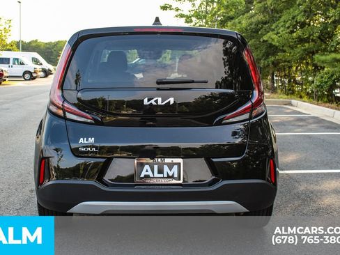 Used 2025 Kia Soul LX w/ LX Technology Package FWD image 10
