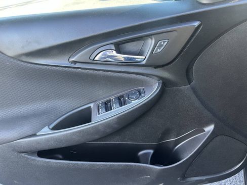 Used 2022 Chevrolet Malibu LT FWD image 34