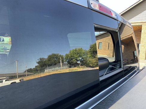 Used 2019 RAM 1500 Laramie AWD/4WD image 34