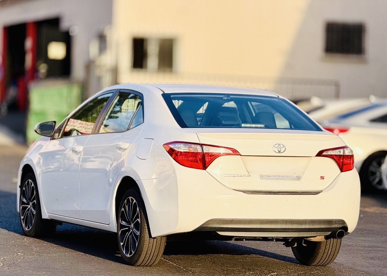 Used 2015 Toyota Corolla S FWD image 5