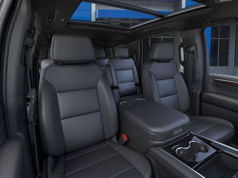 New 2026 Chevrolet Tahoe Z71 w/ Comfort Package AWD/4WD image 31