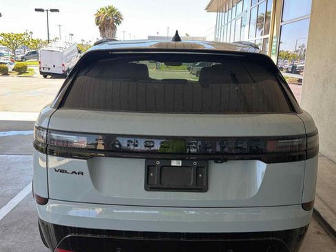 Used 2025 Land Rover Range Rover Velar Dynamic SE AWD/4WD image 3