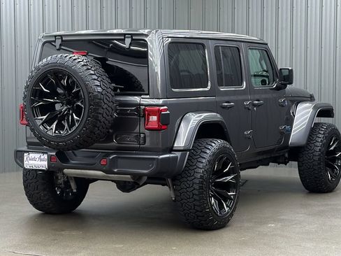 Used 2025 Jeep Wrangler Unlimited Sahara w/ Safety Group AWD/4WD image 5