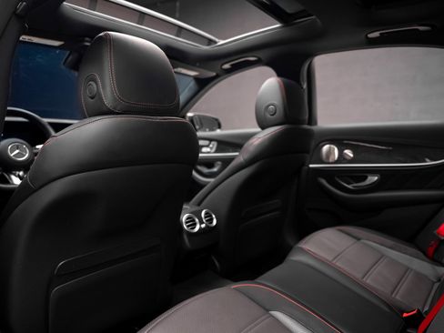 Used 2022 Mercedes-Benz E 53 AMG 4MATIC Sedan image 73