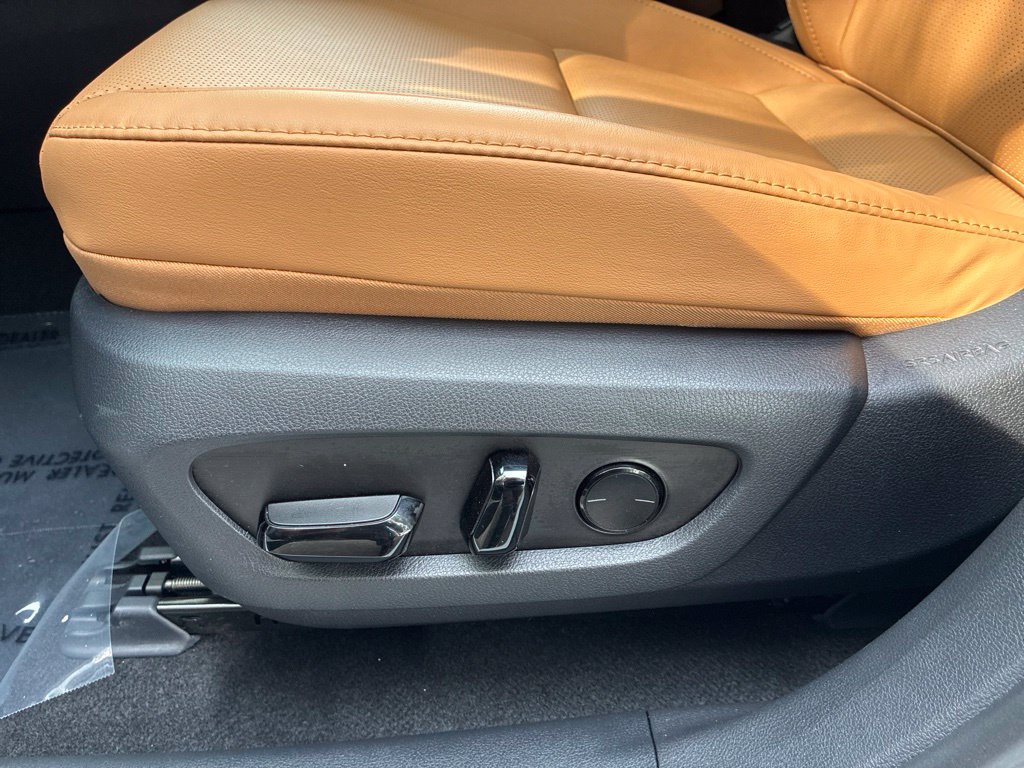 Used 2025 Lexus RX 350 Premium w/ Convenience Package FWD image 16