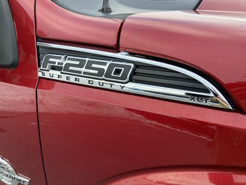 Used 2016 Ford F250 XLT w/ XLT Value Package image 9