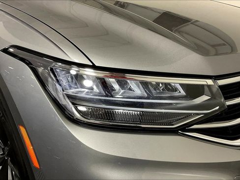 Used 2023 Volkswagen Tiguan SE image 39